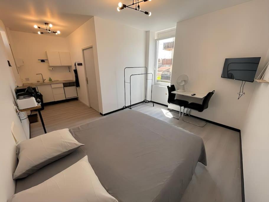 Studio B2 20M2 Cosy 5Min A Pied Des Gares Roanne Dış mekan fotoğraf
